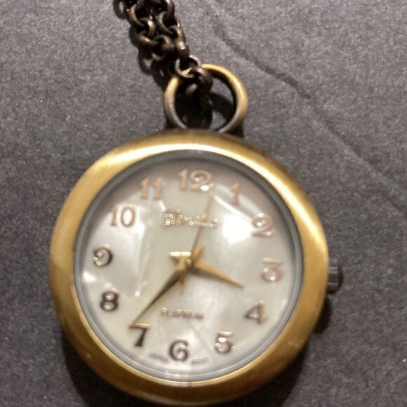 Geneva platinum watch pendant missing two stones - Picture 2 of 3